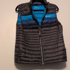 Compact Puffer Vest in Gray and Blue